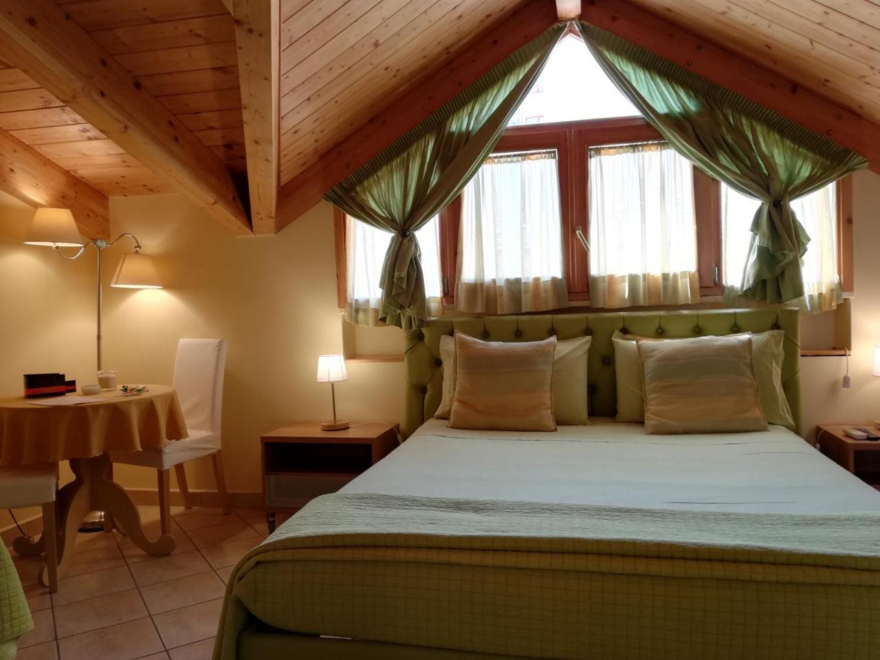 B&B Domus Traiani Benevento Exterior photo